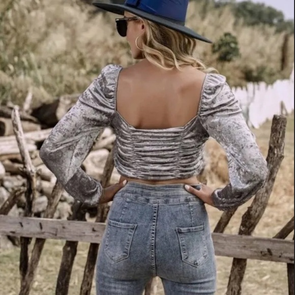 Velvet Ruched Crop Top - Picture 4 of 8